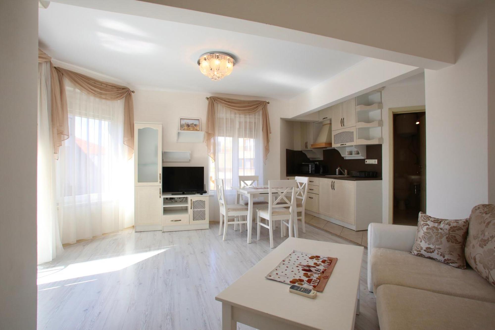 Villa Livia Boutique Apartments Ravda Exterior photo